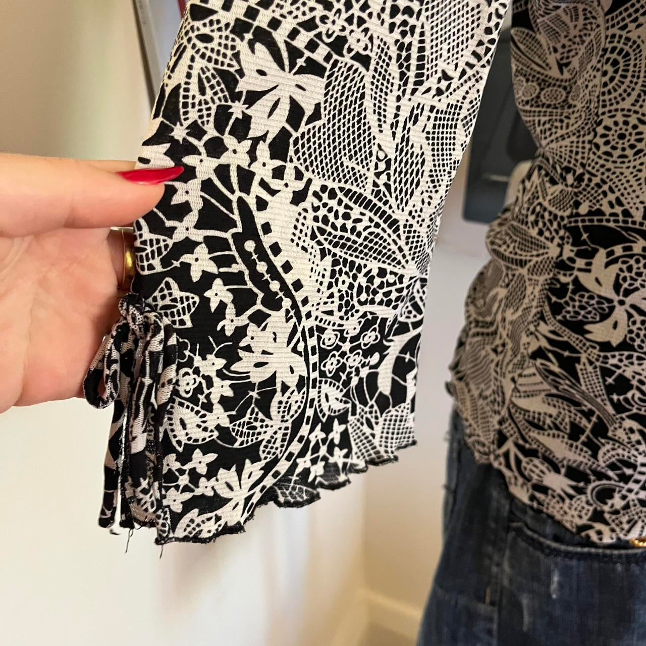 vintage 2000s graphic 3/4 sleeve