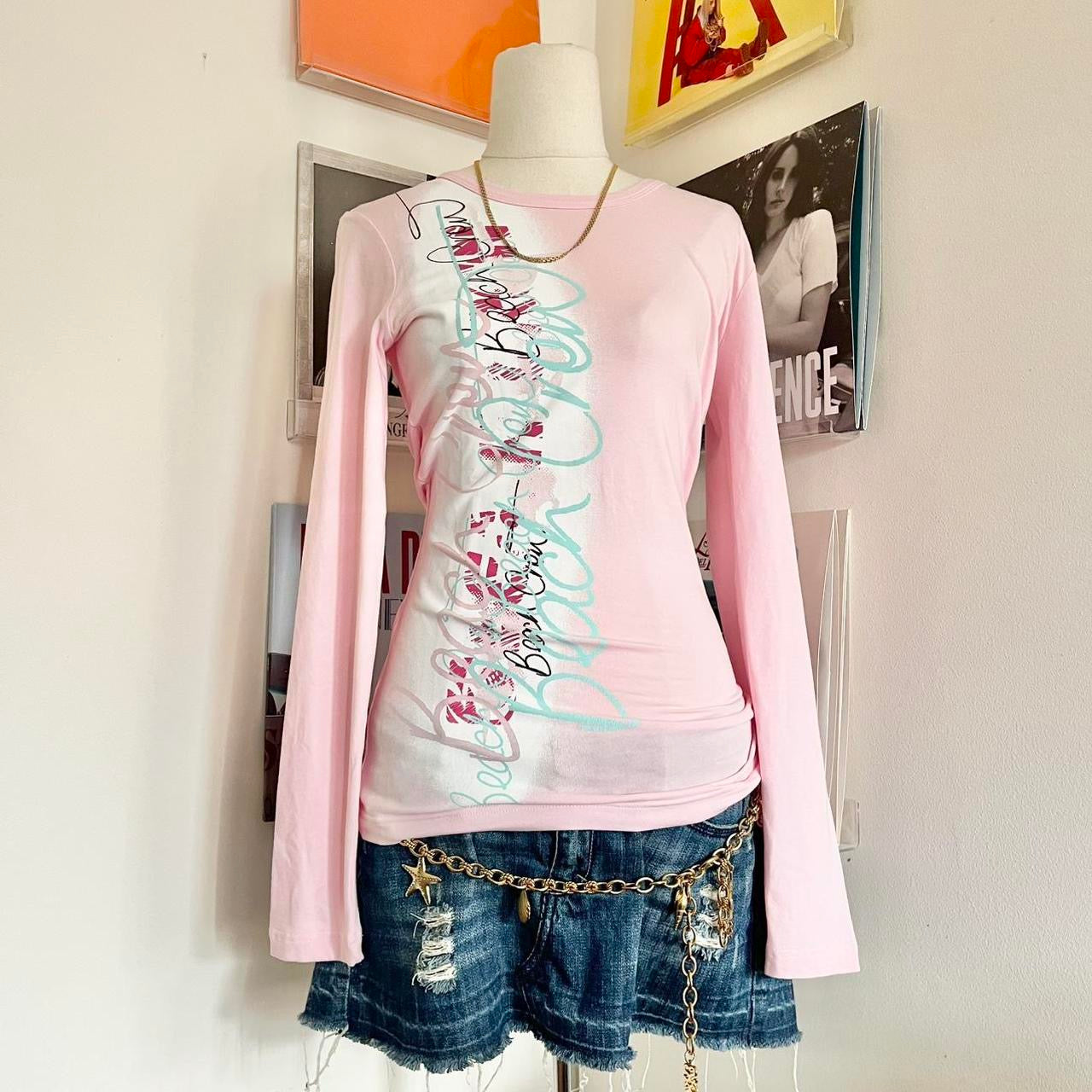 2000s y2k deadstock pink lettering graphic long sleeve top NWT