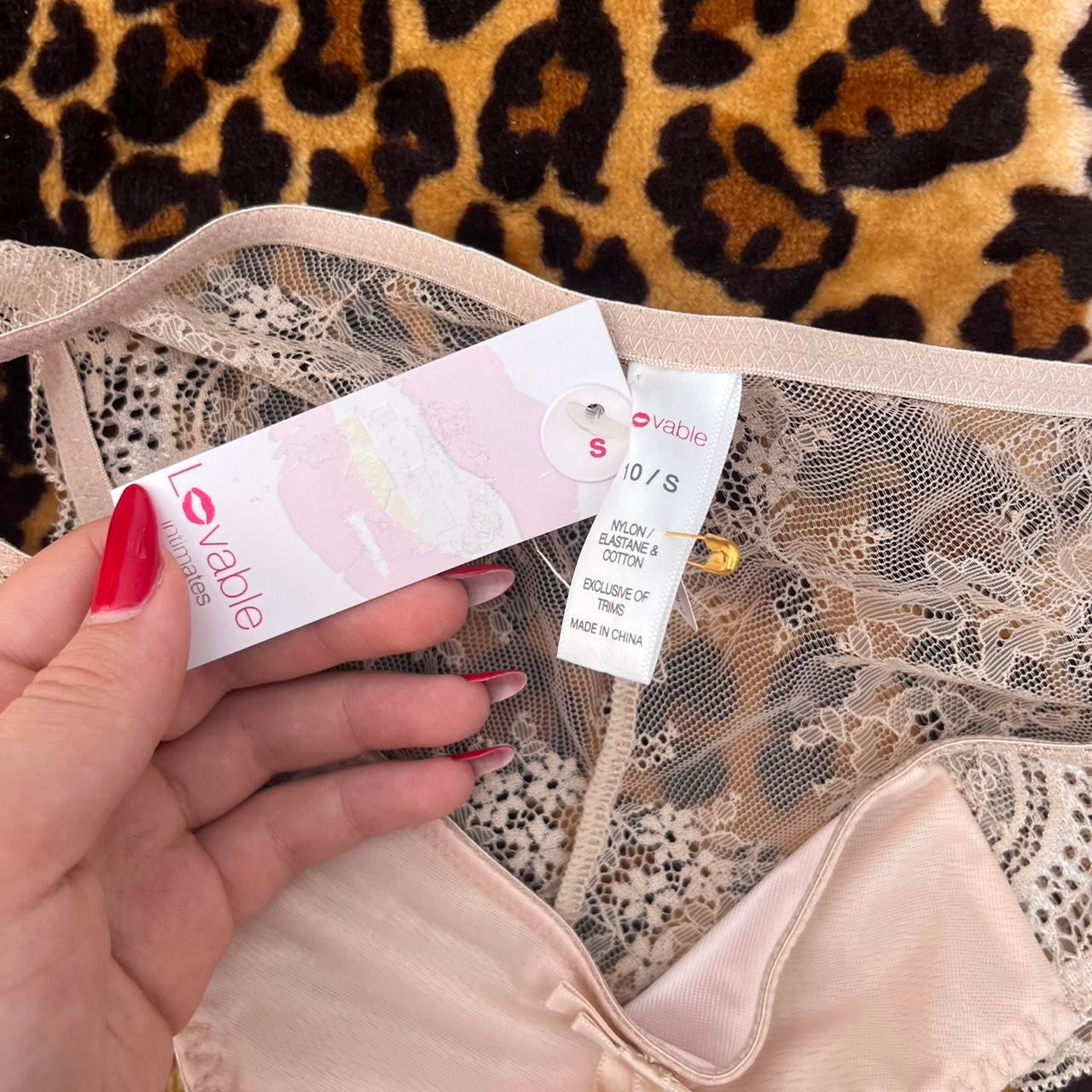 deadstock NWT 2000s nude - pink lace undies