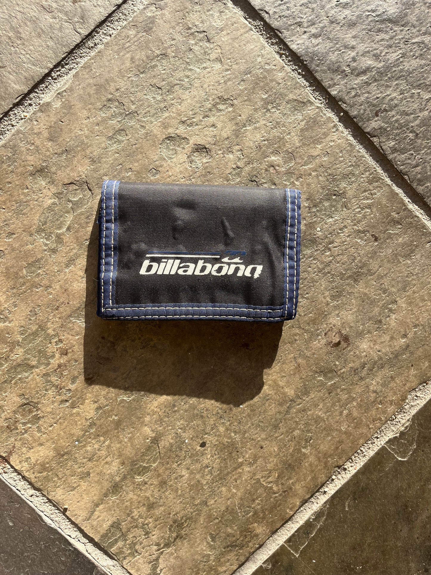 mini billabong wallet