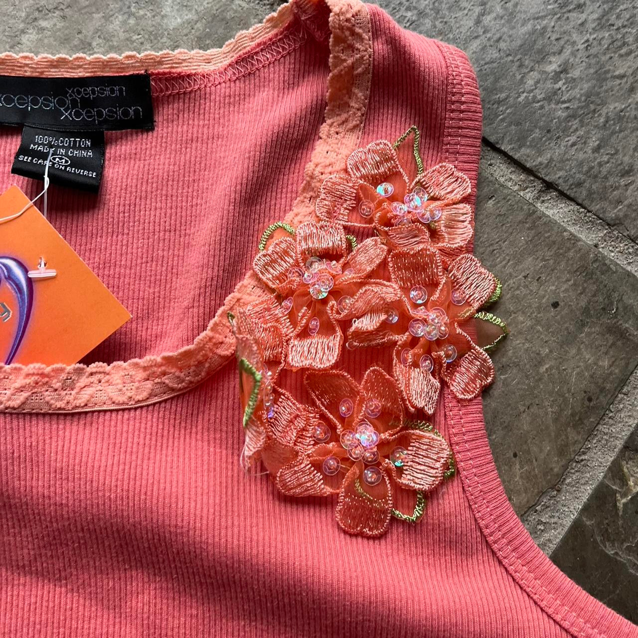 xcepsion nwt peach tank with floral appliqué y2k