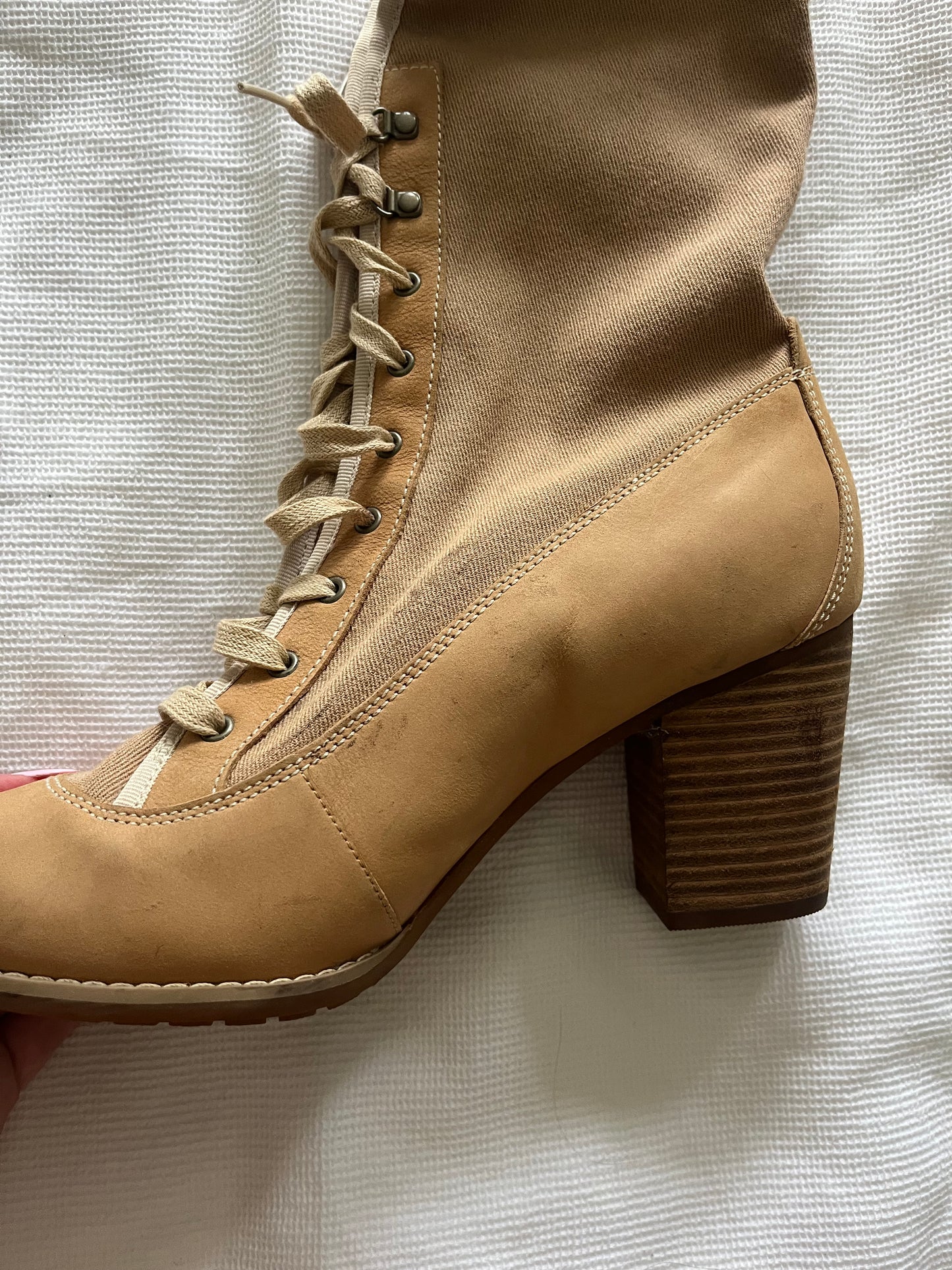 tan timberland heeled women’s boots