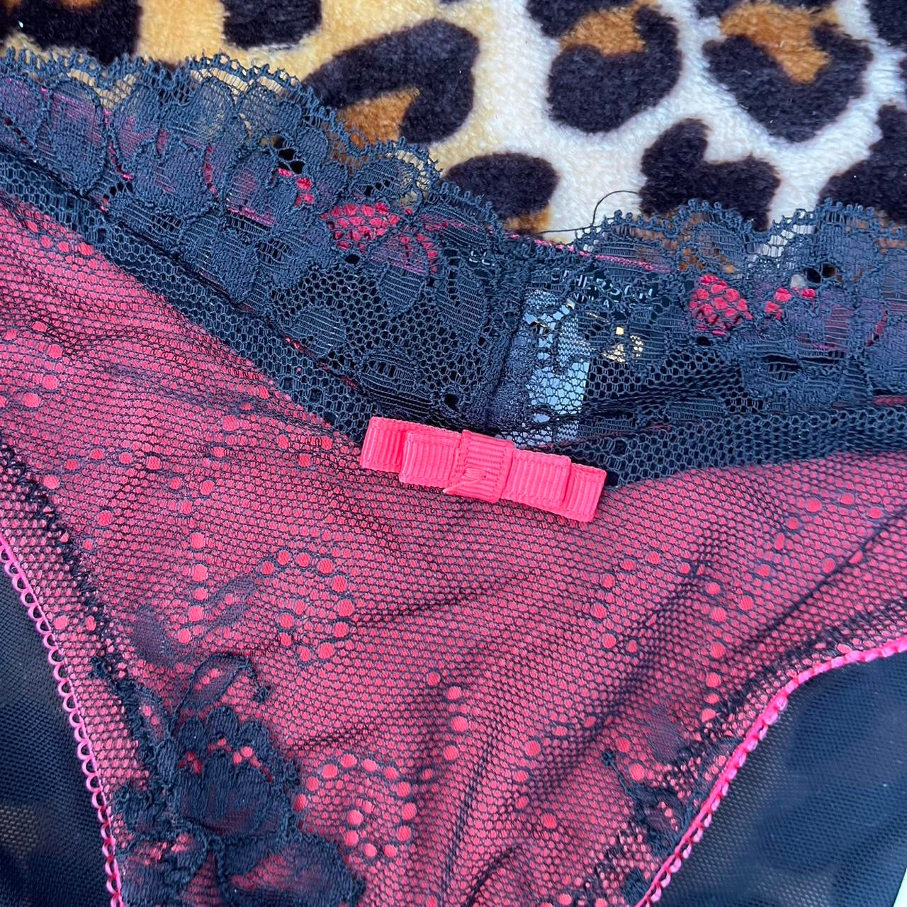 deadstock NWT black red lace undies 2000s
