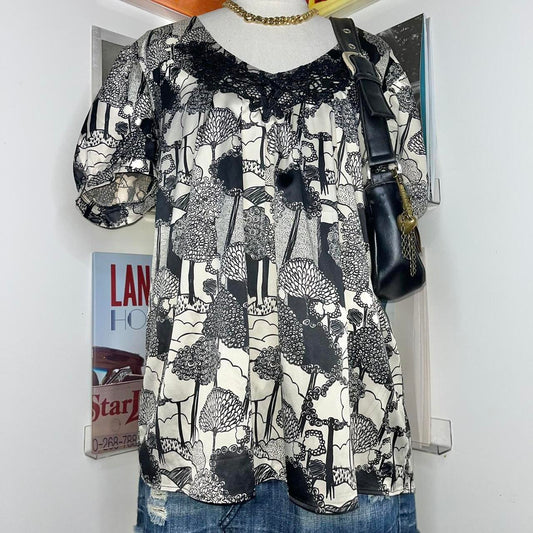 deadstock NWT 2000s era abstract print corporate blouse