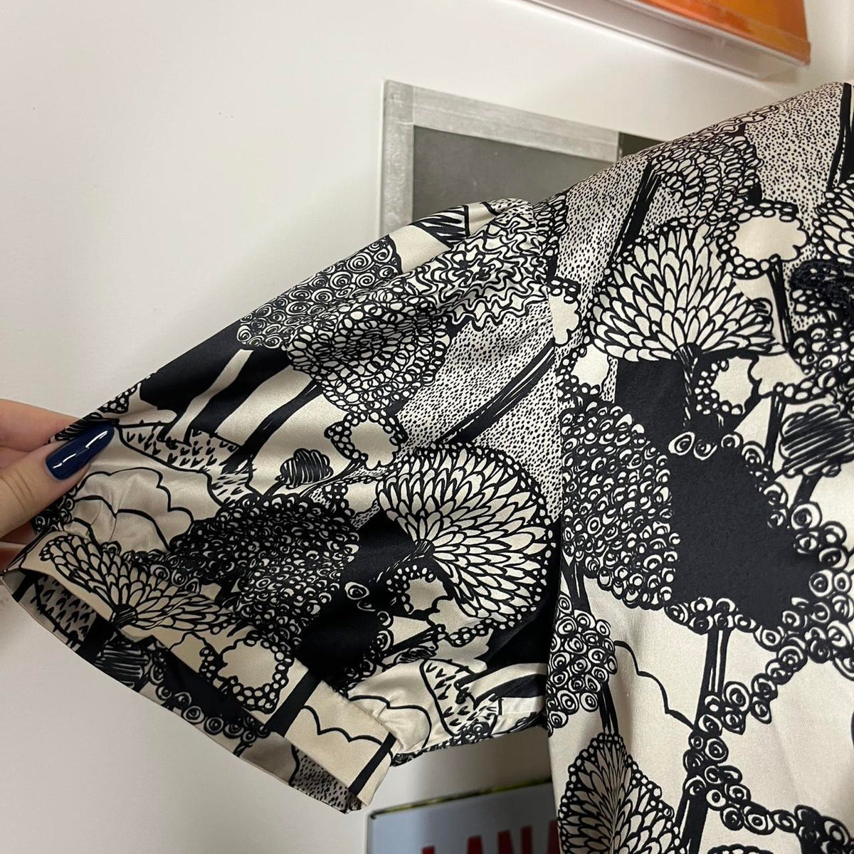 deadstock NWT 2000s era abstract print corporate blouse