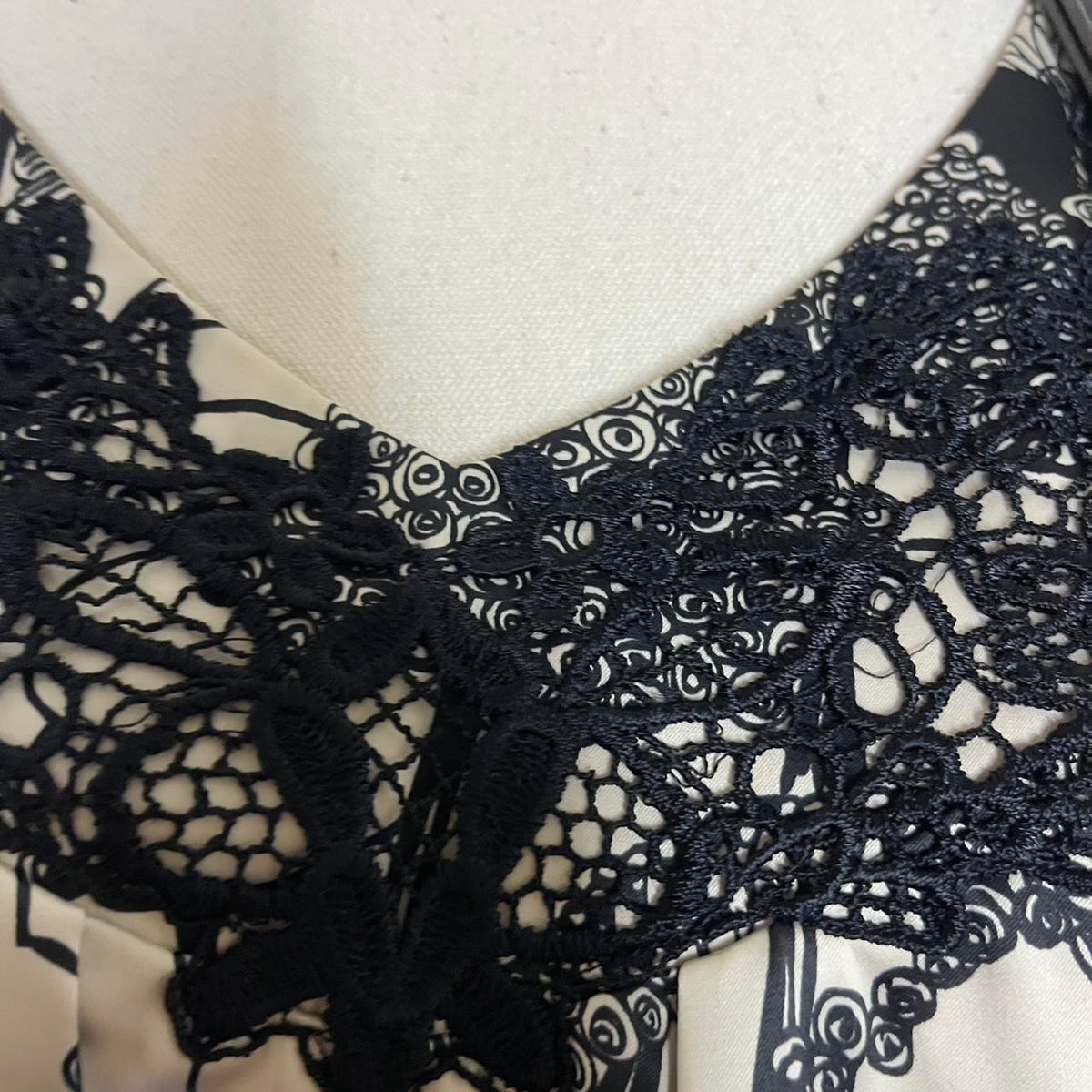deadstock NWT 2000s era abstract print corporate blouse