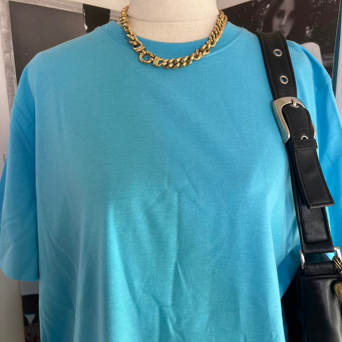 deadstock NWT basic blue tshirt