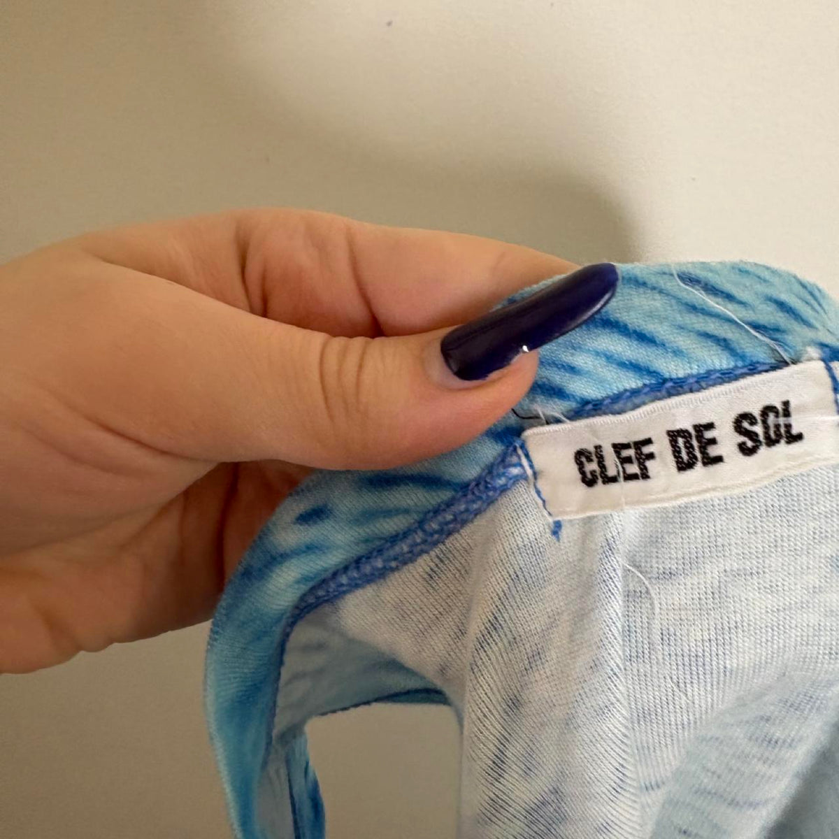 2000s y2k blue tie dye graphic tank